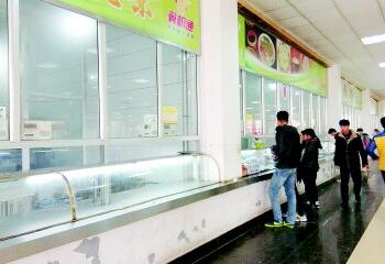 學校食堂窗口承包人兩月便退場 是經營不善還是遭人嫉妒？